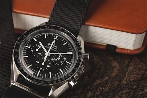 referenze omega speedmaster|Omega Speedmaster sandwich references.